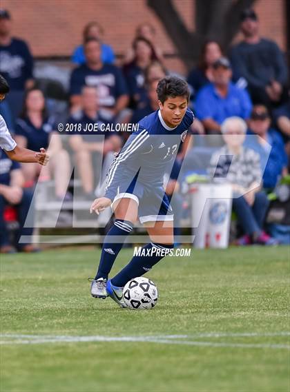 Thumbnail 1 in Lee [Robert E.] vs Smithson Valley (Class 6A Region 4 Area) photogallery.