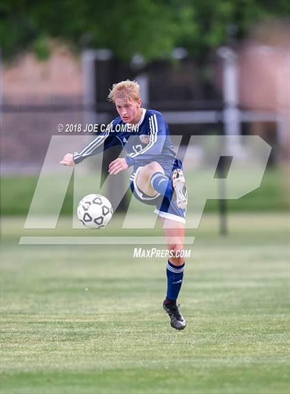 Thumbnail 2 in Lee [Robert E.] vs Smithson Valley (Class 6A Region 4 Area) photogallery.