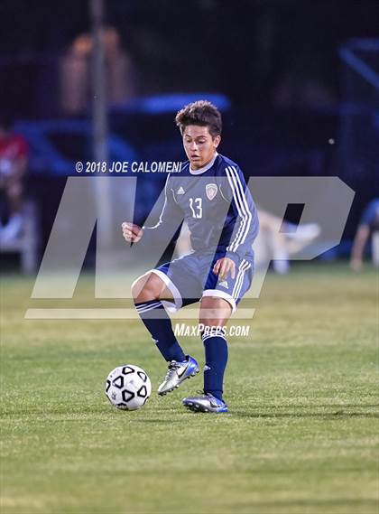 Thumbnail 3 in Lee [Robert E.] vs Smithson Valley (Class 6A Region 4 Area) photogallery.