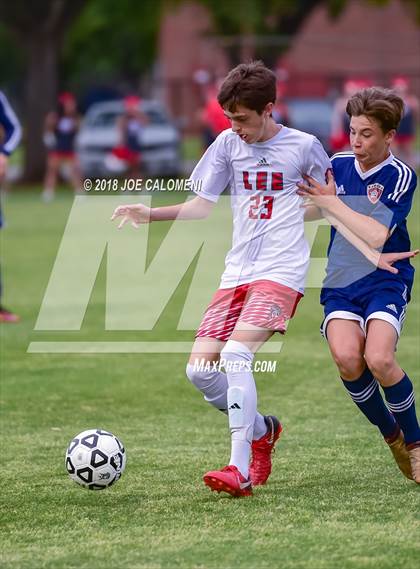 Thumbnail 2 in Lee [Robert E.] vs Smithson Valley (Class 6A Region 4 Area) photogallery.