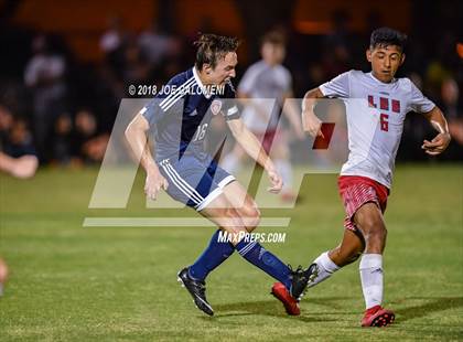 Thumbnail 1 in Lee [Robert E.] vs Smithson Valley (Class 6A Region 4 Area) photogallery.
