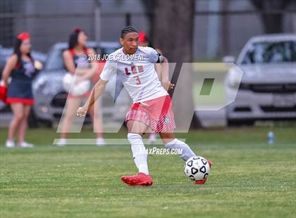 Thumbnail 1 in Lee [Robert E.] vs Smithson Valley (Class 6A Region 4 Area) photogallery.