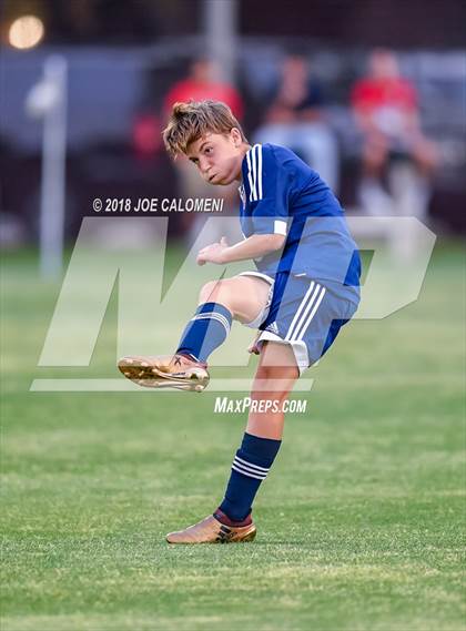 Thumbnail 1 in Lee [Robert E.] vs Smithson Valley (Class 6A Region 4 Area) photogallery.