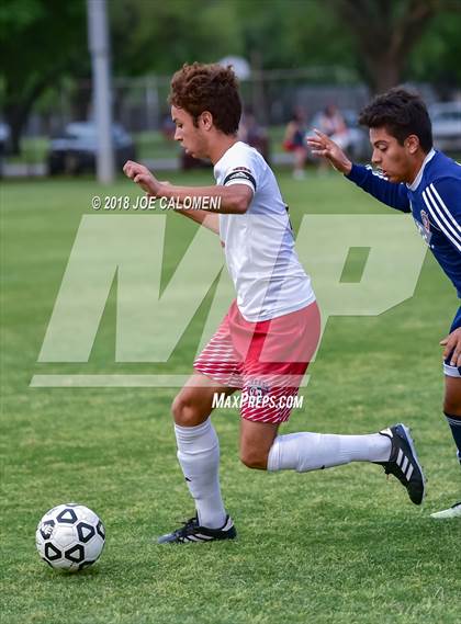 Thumbnail 2 in Lee [Robert E.] vs Smithson Valley (Class 6A Region 4 Area) photogallery.