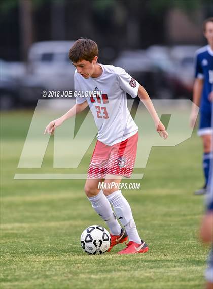Thumbnail 1 in Lee [Robert E.] vs Smithson Valley (Class 6A Region 4 Area) photogallery.