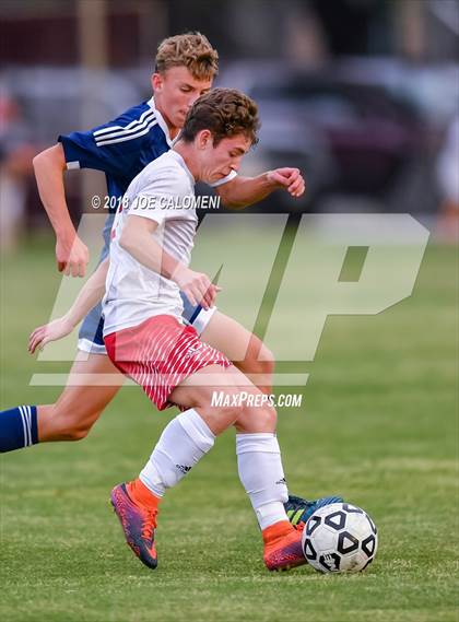 Thumbnail 1 in Lee [Robert E.] vs Smithson Valley (Class 6A Region 4 Area) photogallery.