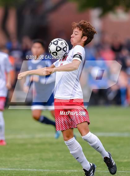 Thumbnail 2 in Lee [Robert E.] vs Smithson Valley (Class 6A Region 4 Area) photogallery.