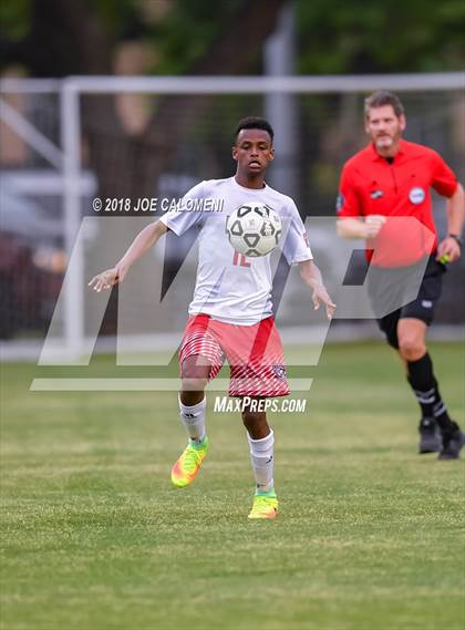 Thumbnail 2 in Lee [Robert E.] vs Smithson Valley (Class 6A Region 4 Area) photogallery.