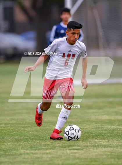 Thumbnail 1 in Lee [Robert E.] vs Smithson Valley (Class 6A Region 4 Area) photogallery.