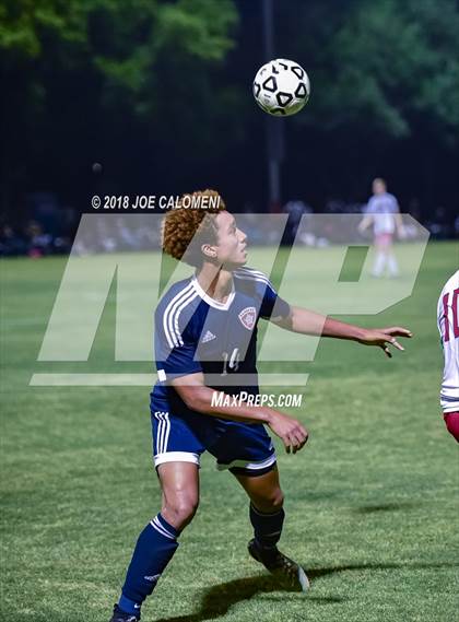 Thumbnail 3 in Lee [Robert E.] vs Smithson Valley (Class 6A Region 4 Area) photogallery.