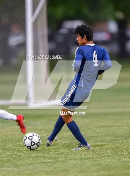Thumbnail 1 in Lee [Robert E.] vs Smithson Valley (Class 6A Region 4 Area) photogallery.