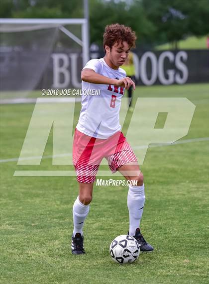 Thumbnail 3 in Lee [Robert E.] vs Smithson Valley (Class 6A Region 4 Area) photogallery.