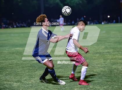 Thumbnail 1 in Lee [Robert E.] vs Smithson Valley (Class 6A Region 4 Area) photogallery.