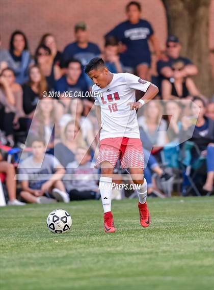 Thumbnail 2 in Lee [Robert E.] vs Smithson Valley (Class 6A Region 4 Area) photogallery.