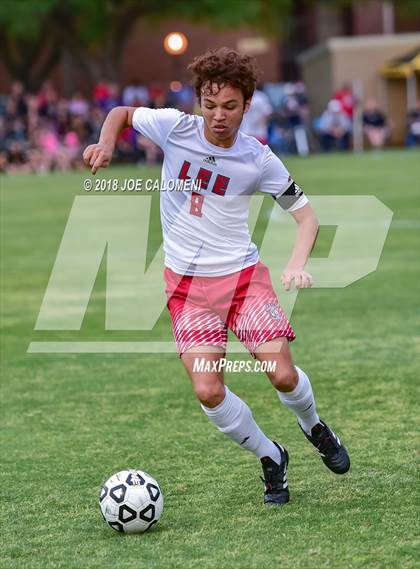 Thumbnail 3 in Lee [Robert E.] vs Smithson Valley (Class 6A Region 4 Area) photogallery.
