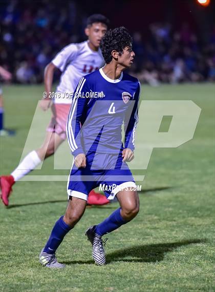 Thumbnail 2 in Lee [Robert E.] vs Smithson Valley (Class 6A Region 4 Area) photogallery.