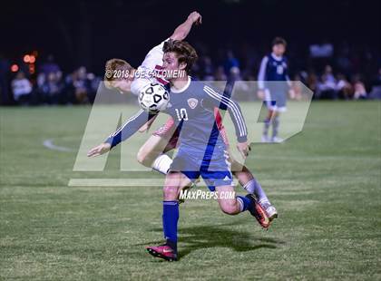 Thumbnail 2 in Lee [Robert E.] vs Smithson Valley (Class 6A Region 4 Area) photogallery.