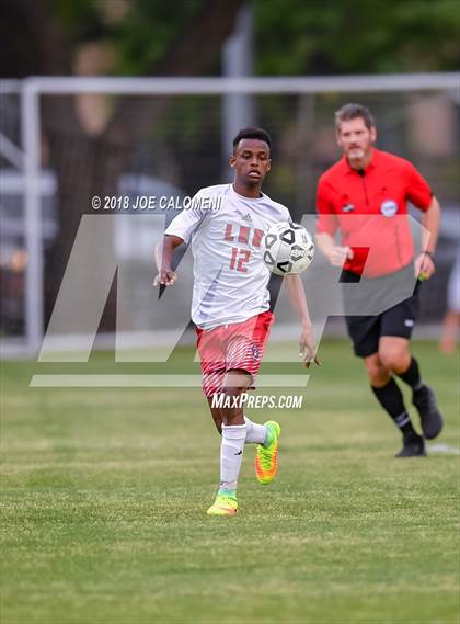 Thumbnail 1 in Lee [Robert E.] vs Smithson Valley (Class 6A Region 4 Area) photogallery.