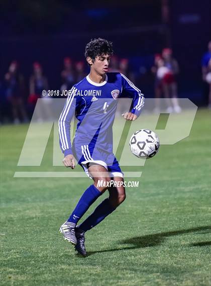 Thumbnail 3 in Lee [Robert E.] vs Smithson Valley (Class 6A Region 4 Area) photogallery.