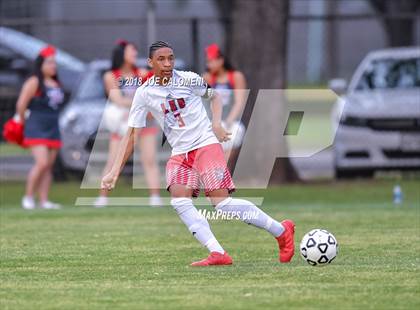 Thumbnail 2 in Lee [Robert E.] vs Smithson Valley (Class 6A Region 4 Area) photogallery.