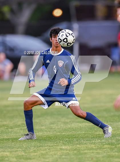 Thumbnail 2 in Lee [Robert E.] vs Smithson Valley (Class 6A Region 4 Area) photogallery.