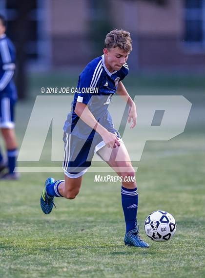 Thumbnail 2 in Lee [Robert E.] vs Smithson Valley (Class 6A Region 4 Area) photogallery.