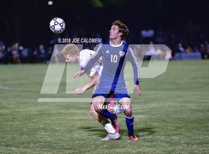 Thumbnail 3 in Lee [Robert E.] vs Smithson Valley (Class 6A Region 4 Area) photogallery.