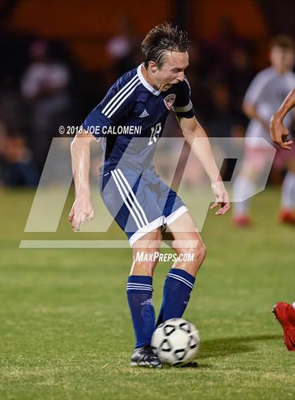 Thumbnail 3 in Lee [Robert E.] vs Smithson Valley (Class 6A Region 4 Area) photogallery.