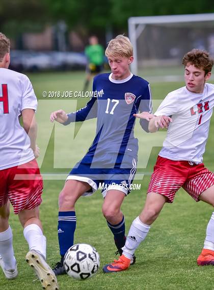 Thumbnail 1 in Lee [Robert E.] vs Smithson Valley (Class 6A Region 4 Area) photogallery.