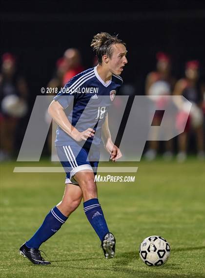 Thumbnail 3 in Lee [Robert E.] vs Smithson Valley (Class 6A Region 4 Area) photogallery.
