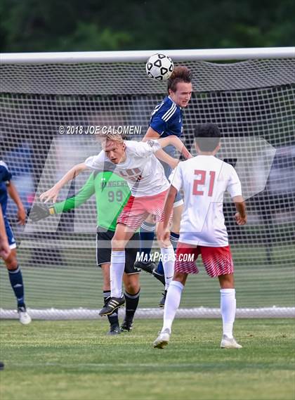 Thumbnail 1 in Lee [Robert E.] vs Smithson Valley (Class 6A Region 4 Area) photogallery.