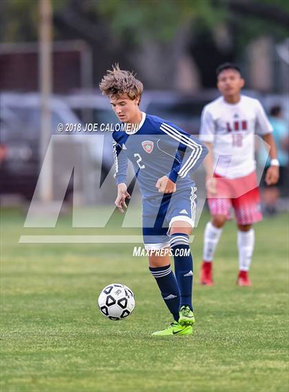 Thumbnail 1 in Lee [Robert E.] vs Smithson Valley (Class 6A Region 4 Area) photogallery.