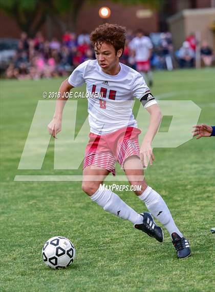 Thumbnail 1 in Lee [Robert E.] vs Smithson Valley (Class 6A Region 4 Area) photogallery.