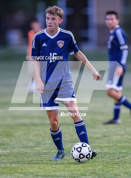 Thumbnail 2 in Lee [Robert E.] vs Smithson Valley (Class 6A Region 4 Area) photogallery.