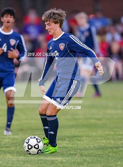 Thumbnail 2 in Lee [Robert E.] vs Smithson Valley (Class 6A Region 4 Area) photogallery.