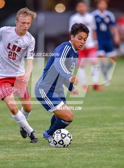 Thumbnail 2 in Lee [Robert E.] vs Smithson Valley (Class 6A Region 4 Area) photogallery.
