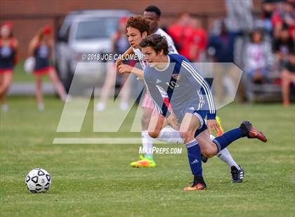 Thumbnail 2 in Lee [Robert E.] vs Smithson Valley (Class 6A Region 4 Area) photogallery.