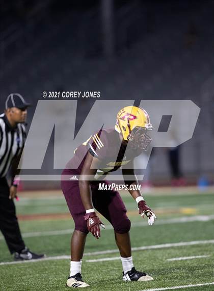 Thumbnail 1 in Spalding vs Perry photogallery.