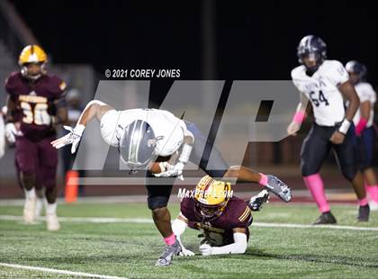 Thumbnail 2 in Spalding vs Perry photogallery.