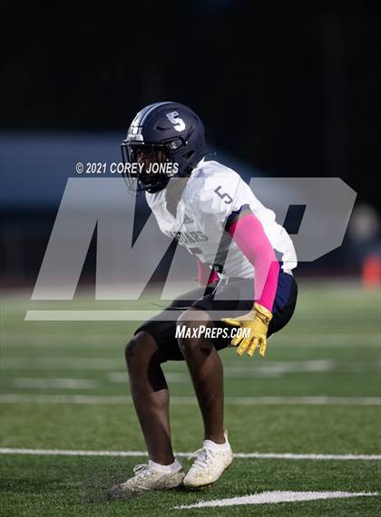 Thumbnail 3 in Spalding vs Perry photogallery.