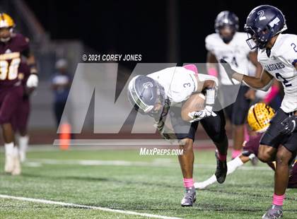 Thumbnail 3 in Spalding vs Perry photogallery.