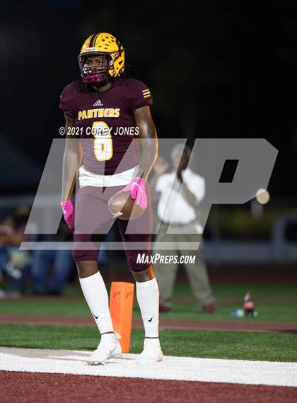 Thumbnail 1 in Spalding vs Perry photogallery.