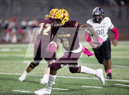 Thumbnail 3 in Spalding vs Perry photogallery.