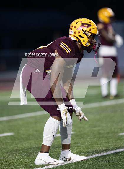Thumbnail 1 in Spalding vs Perry photogallery.