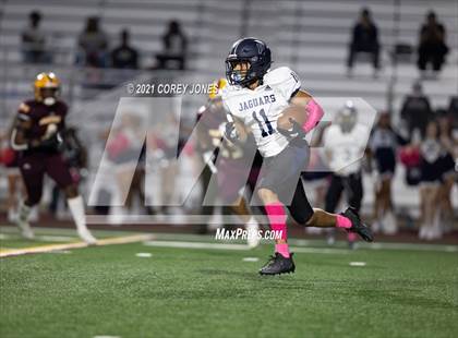 Thumbnail 3 in Spalding vs Perry photogallery.