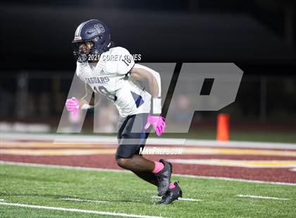 Thumbnail 3 in Spalding vs Perry photogallery.