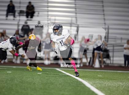 Thumbnail 1 in Spalding vs Perry photogallery.