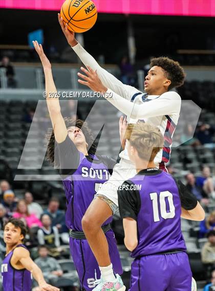Thumbnail 2 in Denver South vs Dakota Ridge (Ball Arena) photogallery.