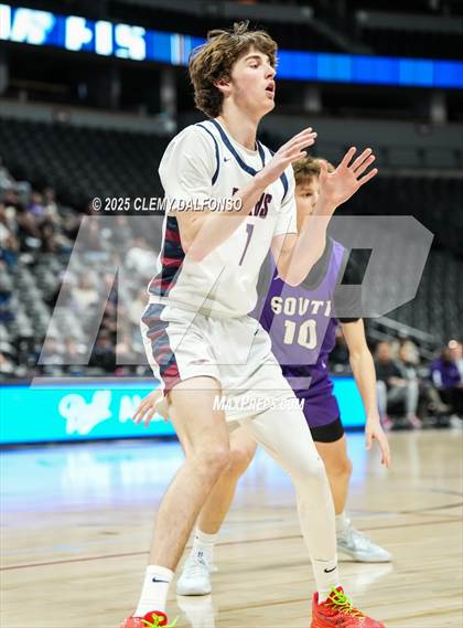 Thumbnail 3 in Denver South vs Dakota Ridge (Ball Arena) photogallery.