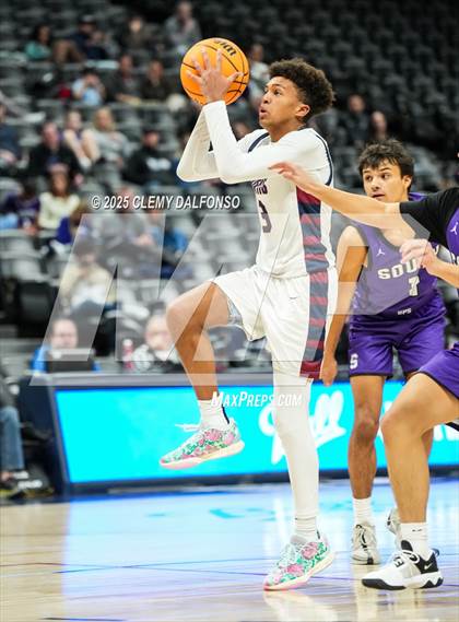 Thumbnail 3 in Denver South vs Dakota Ridge (Ball Arena) photogallery.
